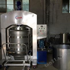 森科60台冰葡萄压榨机在长白山零下10度进行榨汁