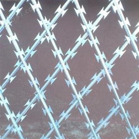 生产加工焊接刀片刺网润宁焊接菱形刀片刺网围墙护栏焊接刀片刺网