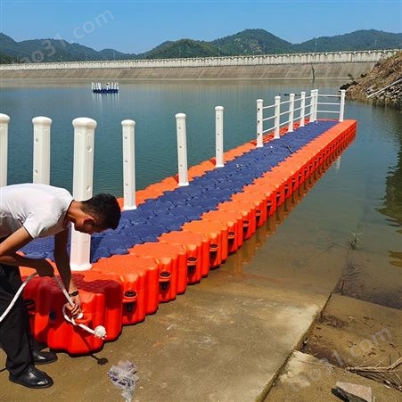天蔚水产养殖钓鱼码头塑料平台 50*50*40聚乙烯材质会员价
