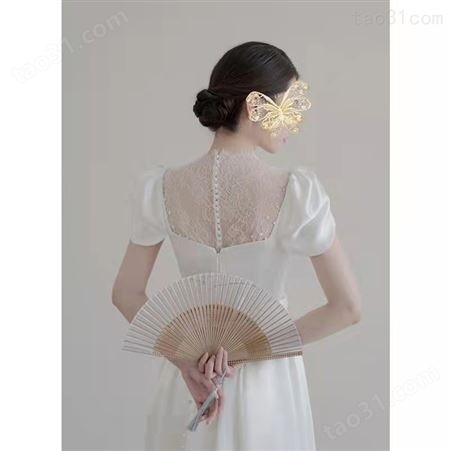 缎面法式轻婚纱2021新款气质出门白色礼服女小个子简约领证小白裙